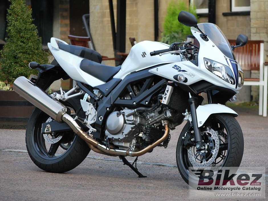 Big Suzuki sv650s picture and wallpaper from Bikez.com